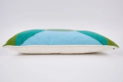Athos, Cushion