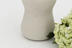 Ayno, Vase, Sandstone