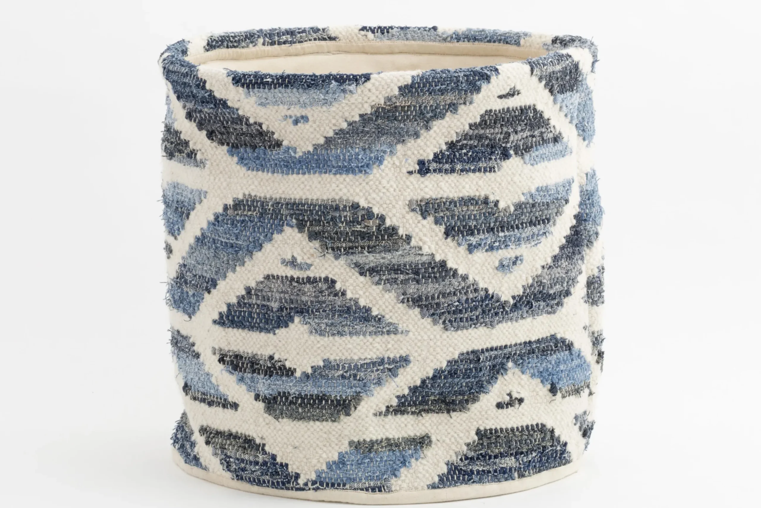 Bajna, Basket
