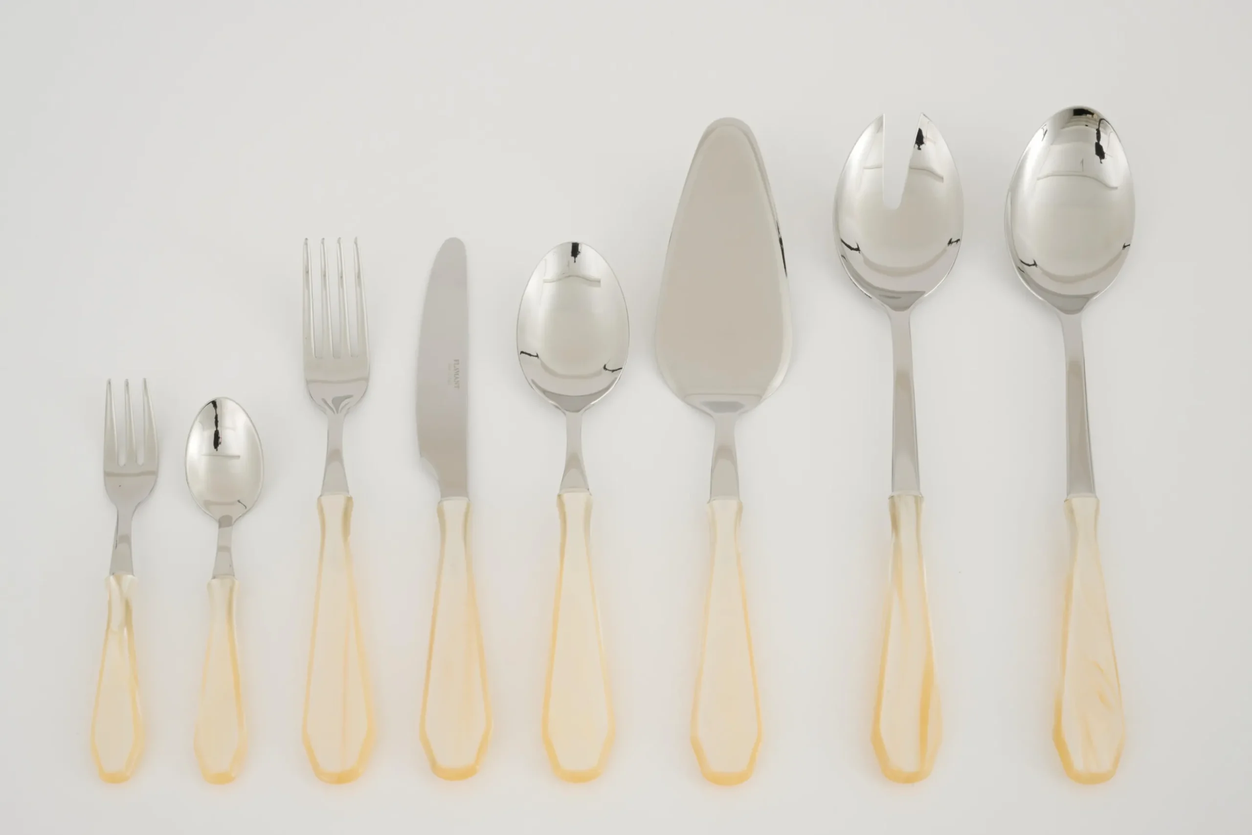 Coline, Table Knife