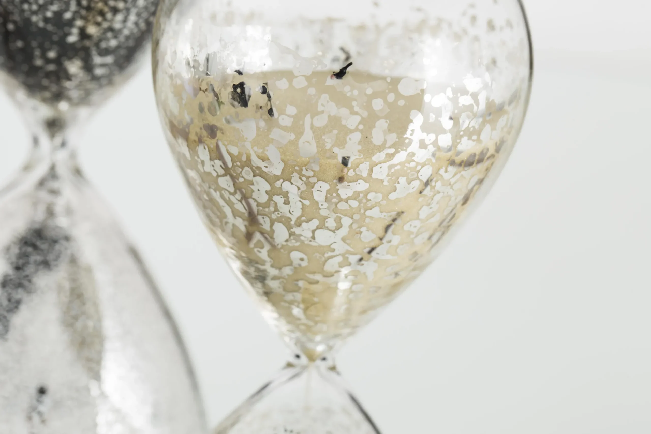 Demel, Hourglass