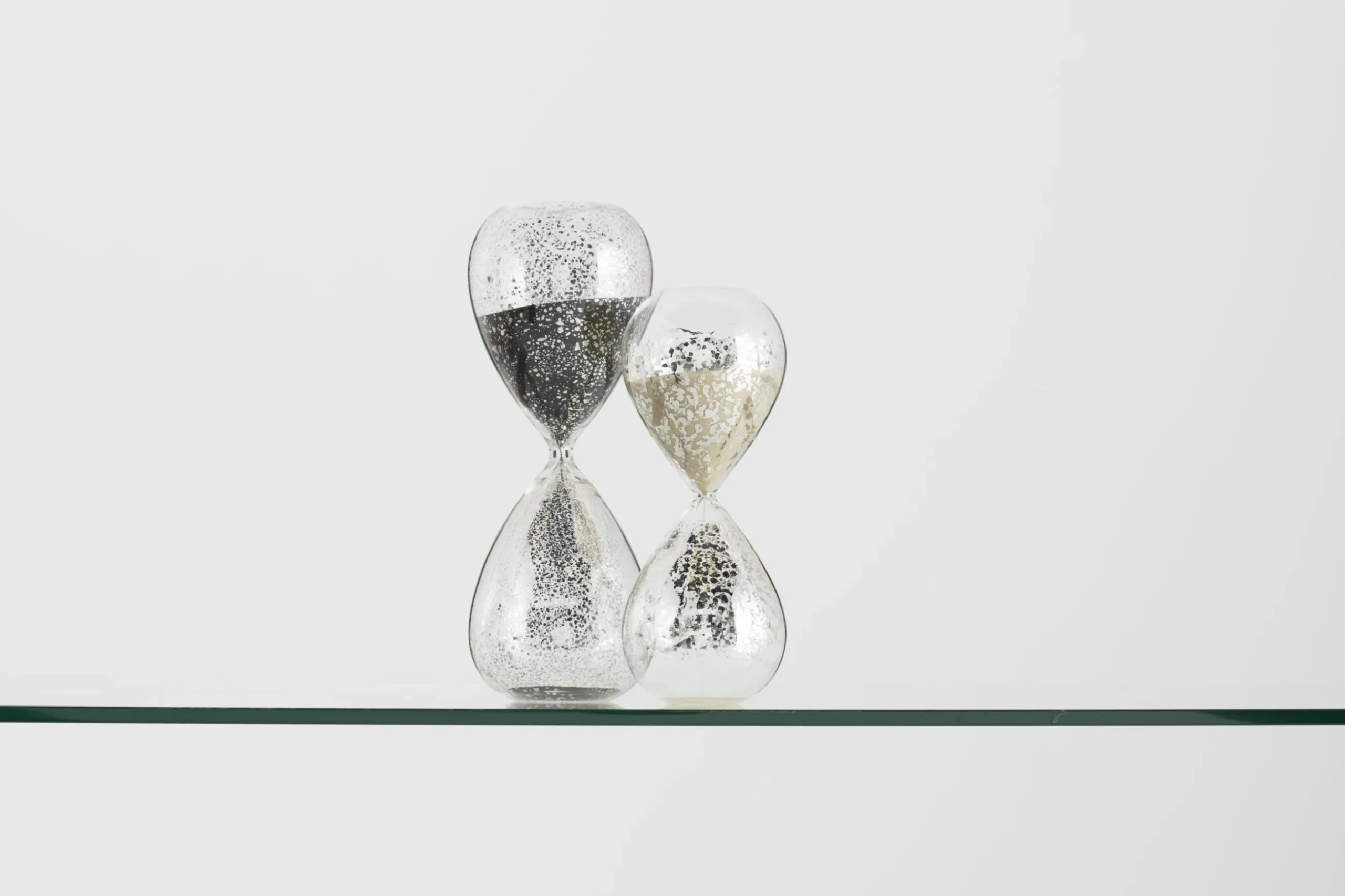 Demel, Hourglass