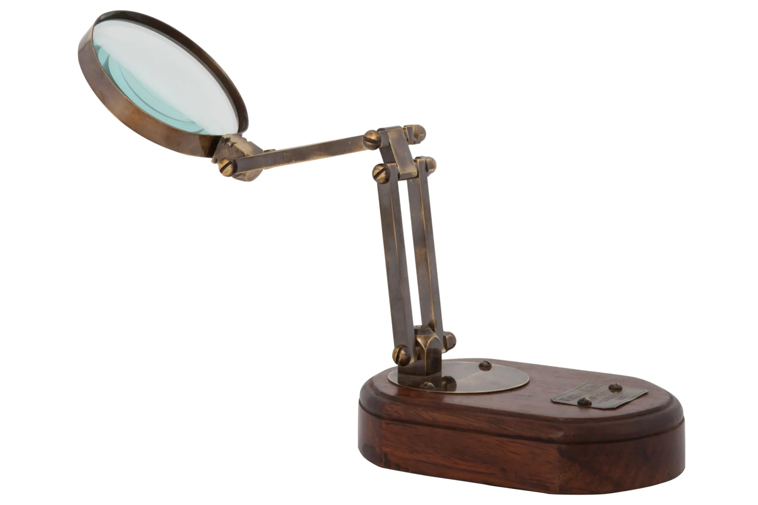 Derick, Magnifying Glass, On Foot