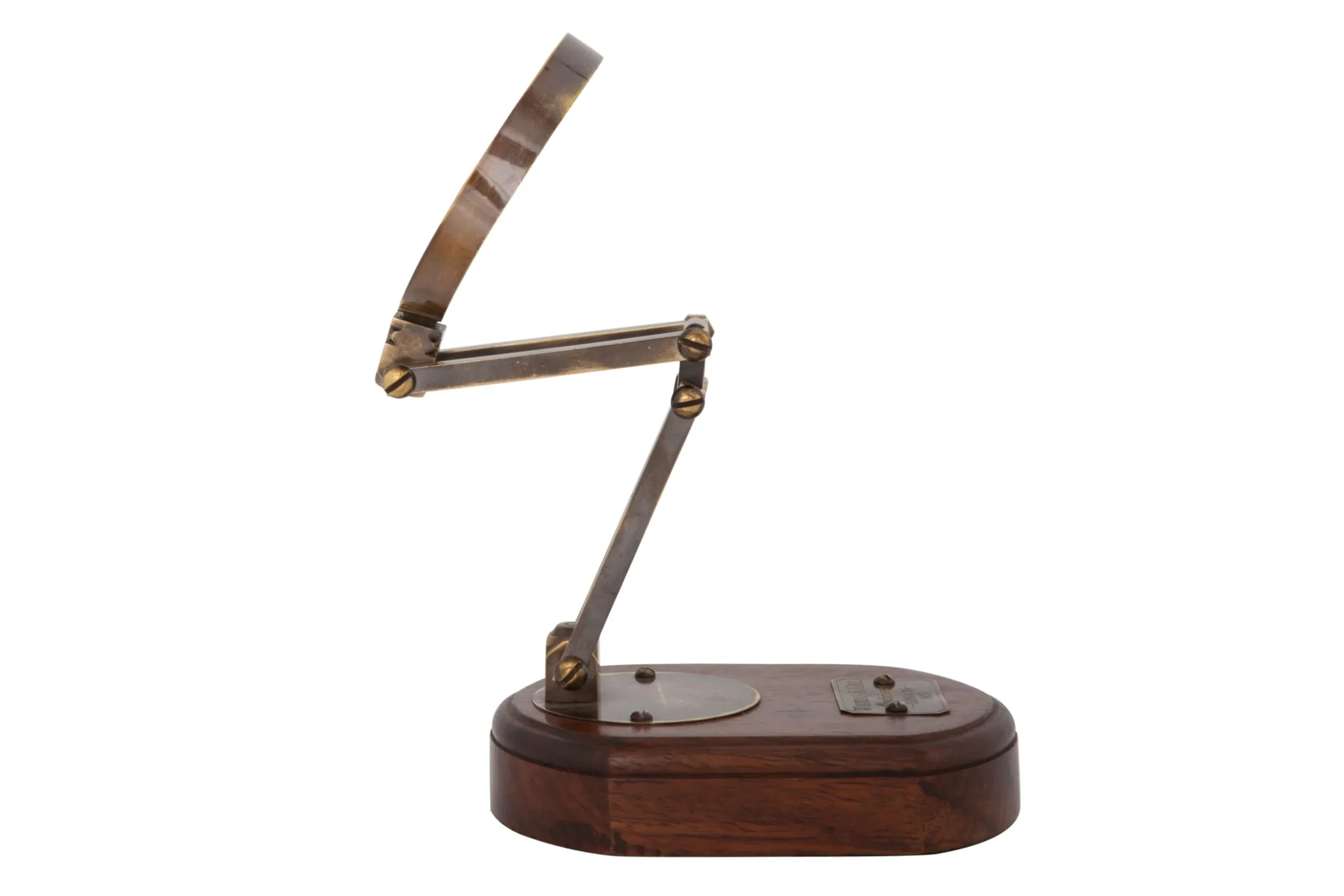 Derick, Magnifying Glass, On Foot