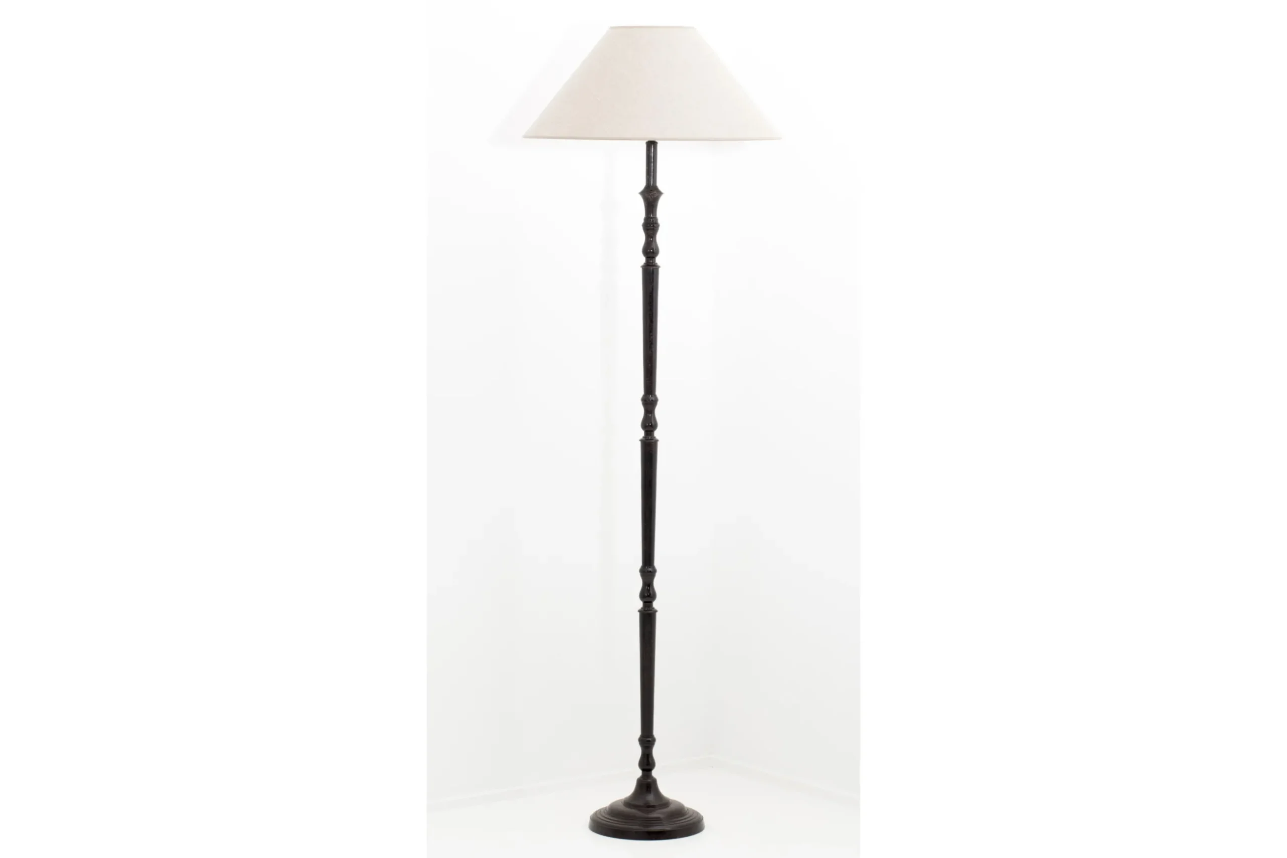 Eugene, Floor Lamp, Black