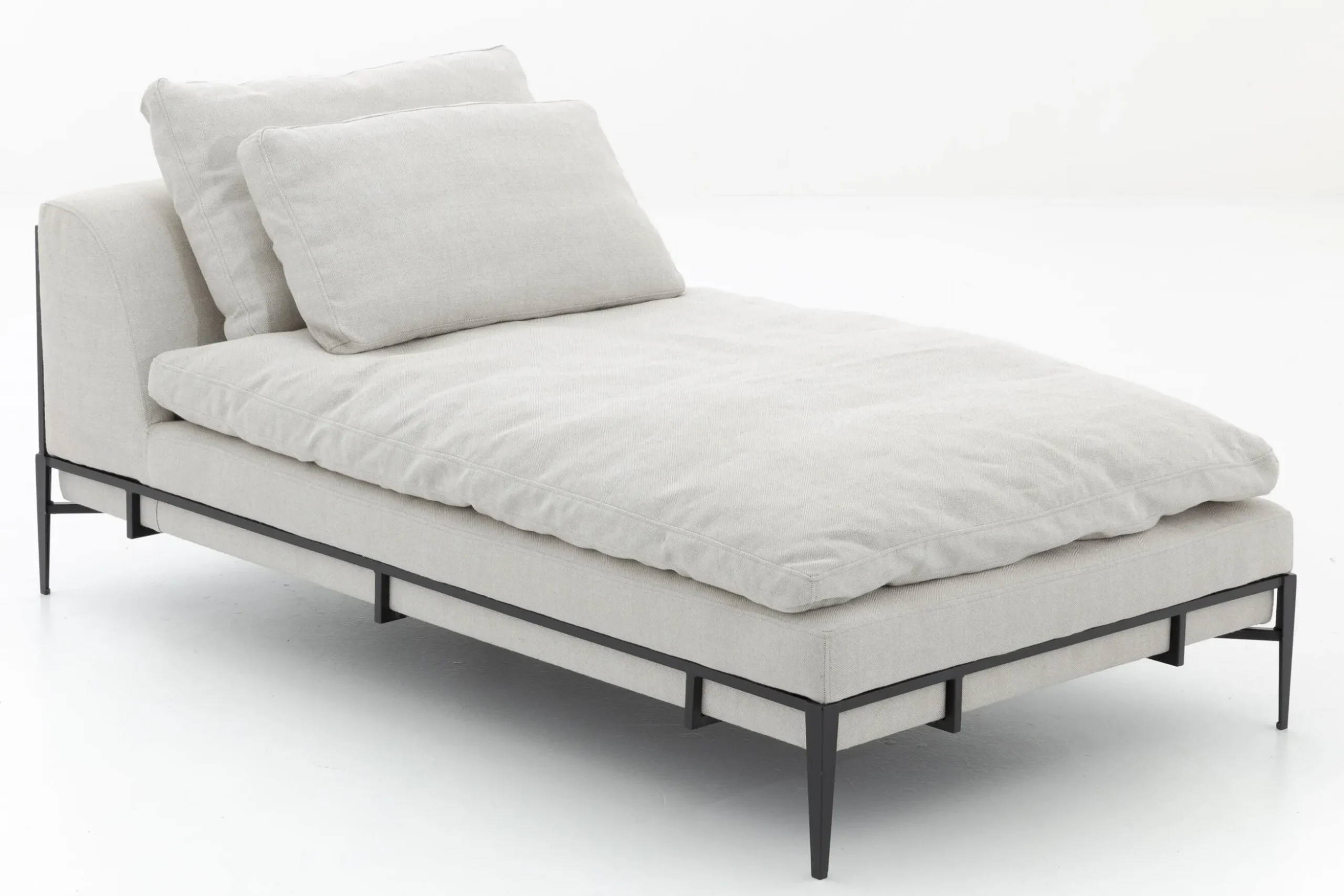 Floria, Lounge Chair, Natural Linen And Black Metal