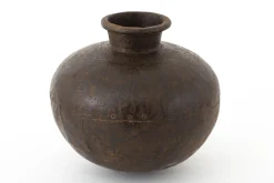 Ivot, Pot, Iron