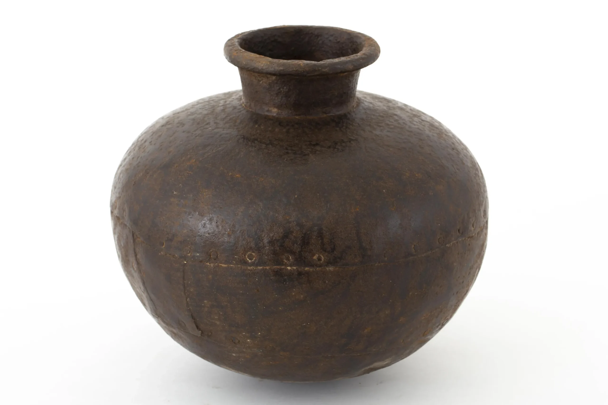 Ivot, Pot, Iron