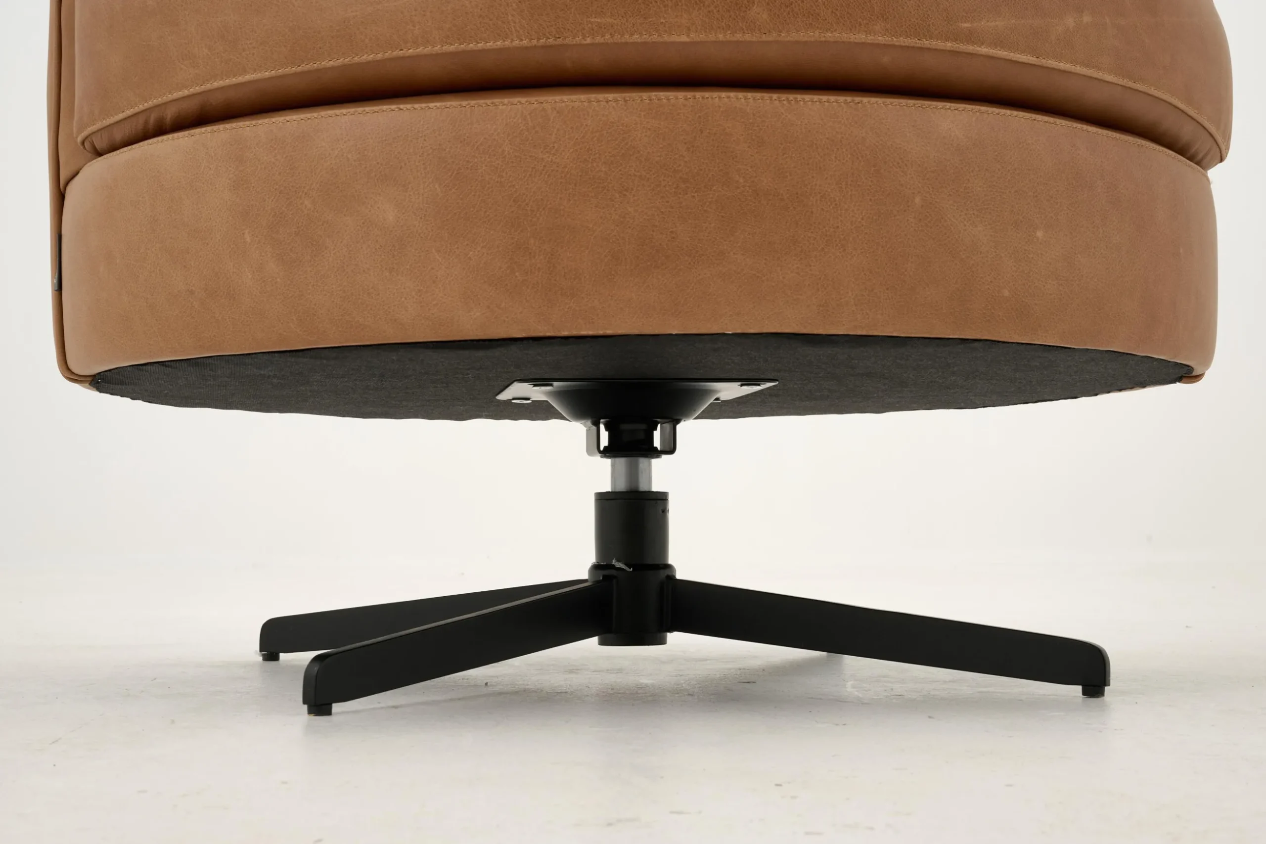 Marchetti, Armchair, Leather Cognoac, Rotatable