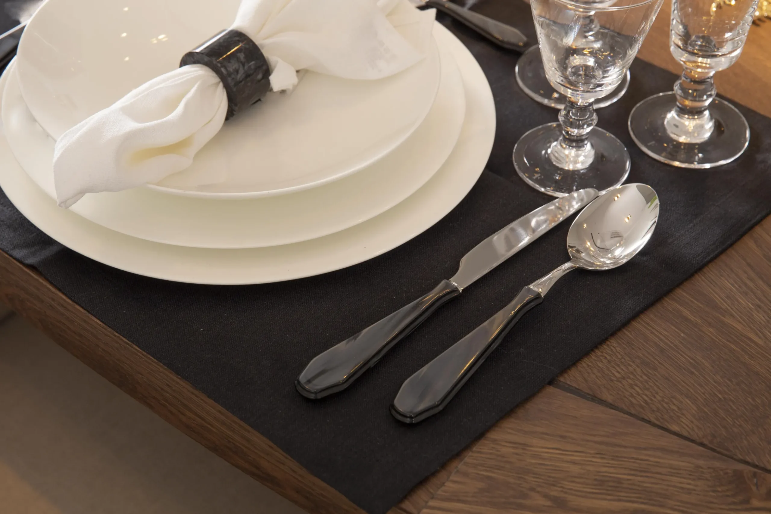 Maureen, Napkin Ring, Marble, Black