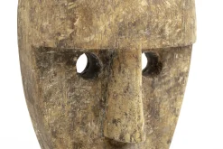 Olina, Mask, On Foot