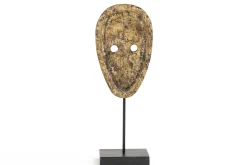 Olina, Mask, On Foot