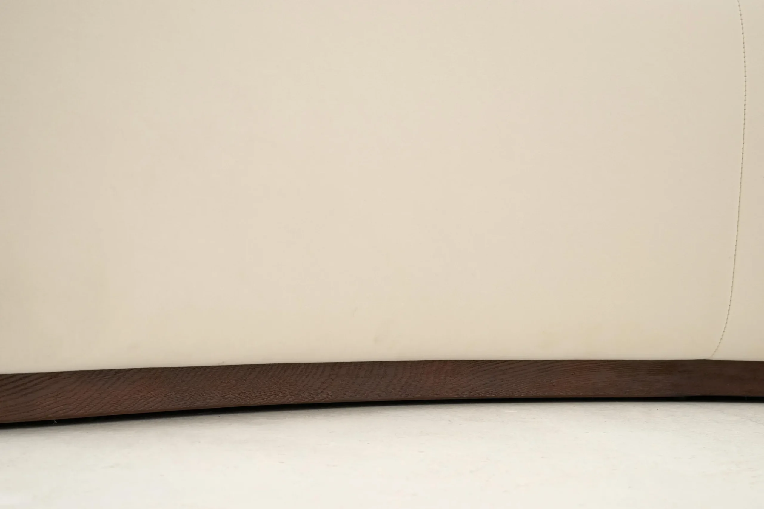 Rihanna, Sofa, Beige