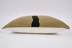 Solomon, Cushion