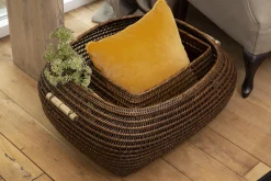 Togo, Basket, Reed, L