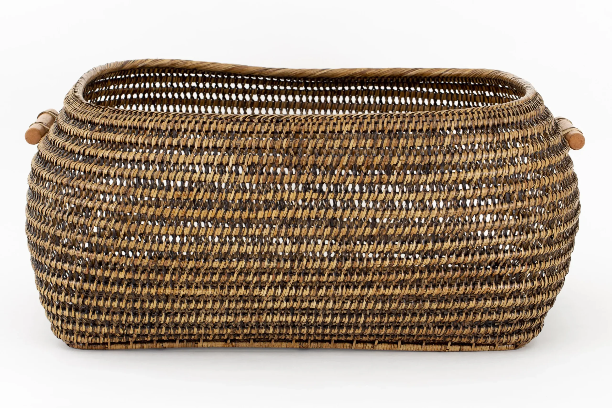 Togo, Basket, Reed, L