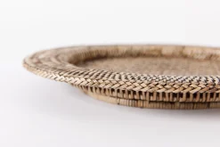 Togo, Underplate, Reed