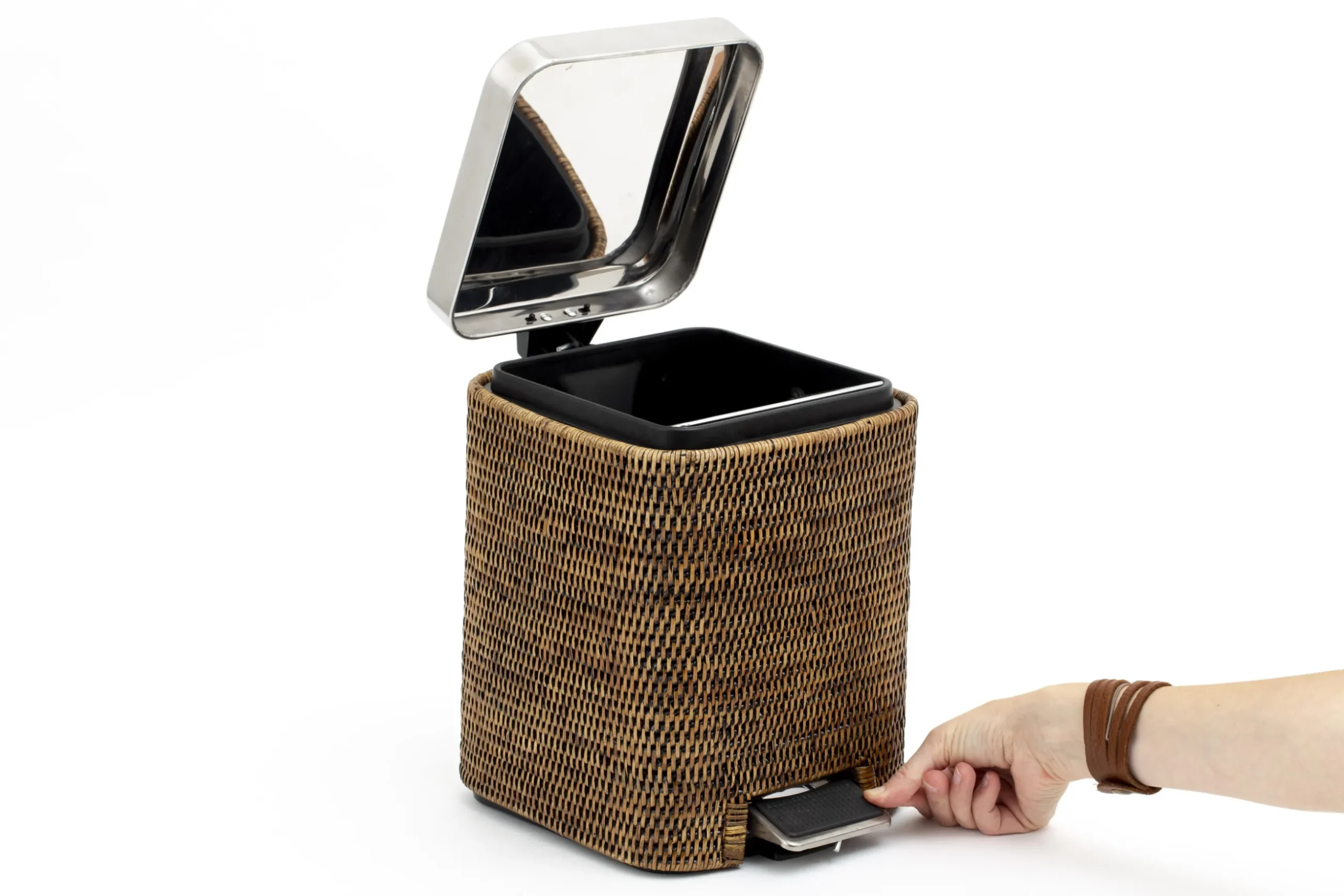 Togo, Waste Bin, Reed